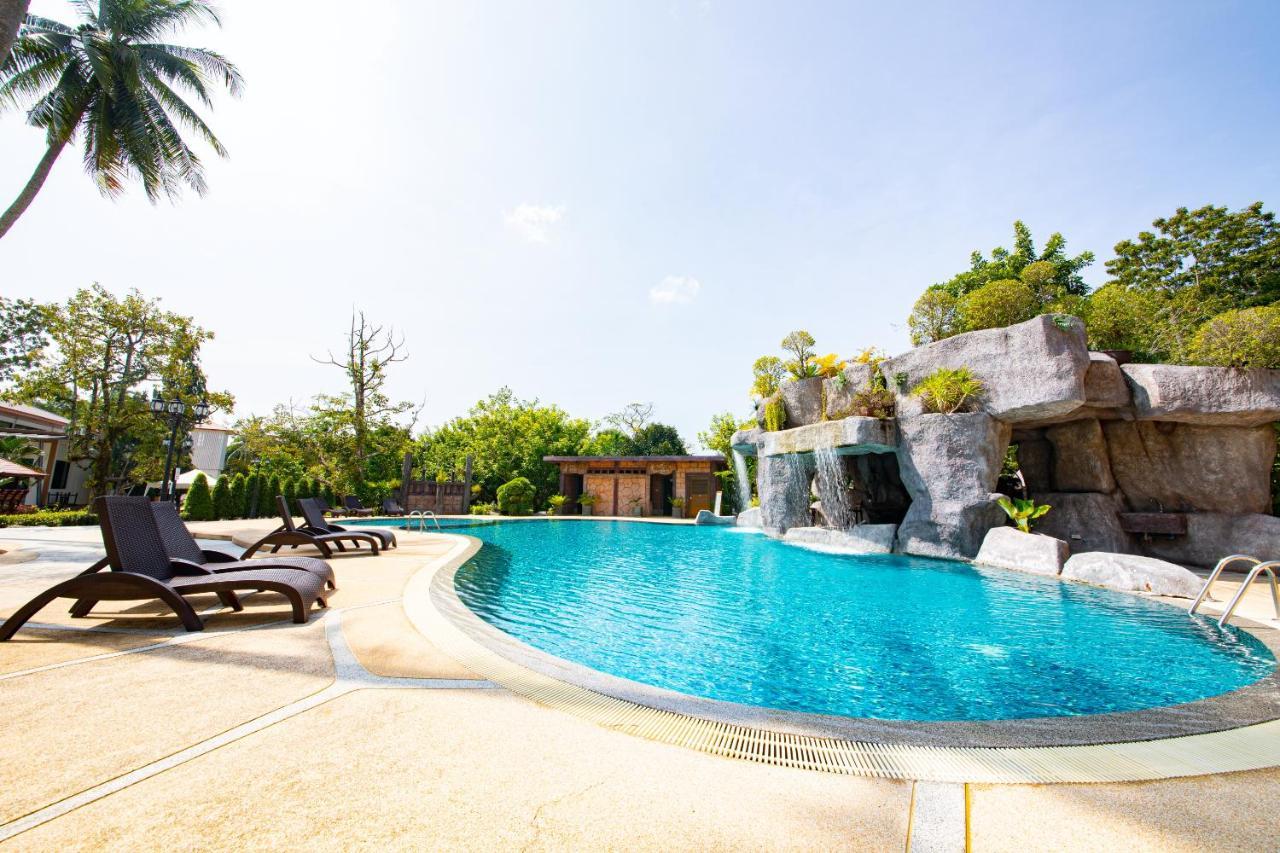Hotel Rnana Grand Phang Nga Exterior foto