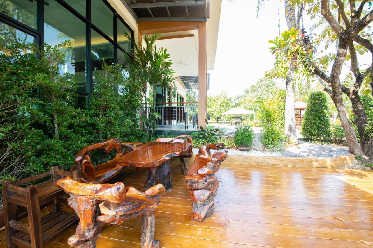 Hotel Rnana Grand Phang Nga Exterior foto